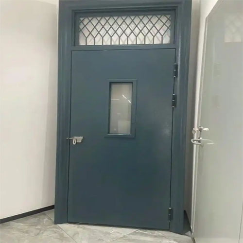 學(xué)校教室門.jpg